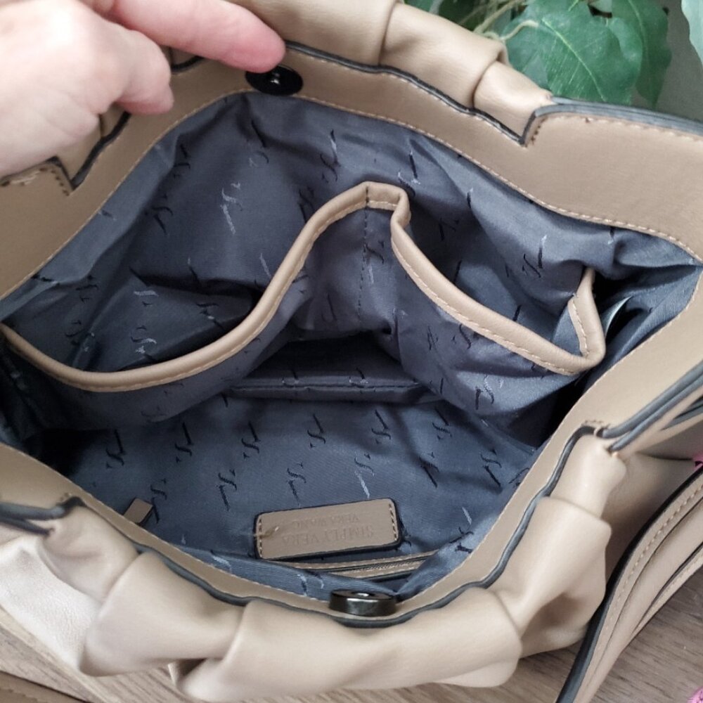 Simply Vera Large Bag with Gunmetal Hardware - Picture 6 of 6